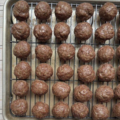 End product: perfectly baked beef meatballs ready to be sauced.